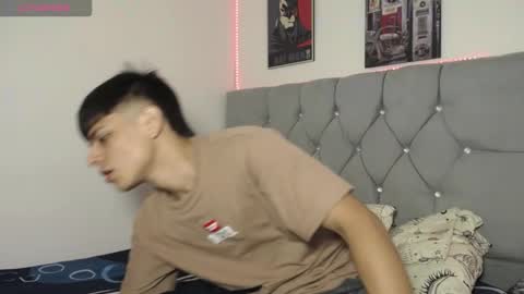 loganjhonson19 online show from January 11, 2026, 4:06 am