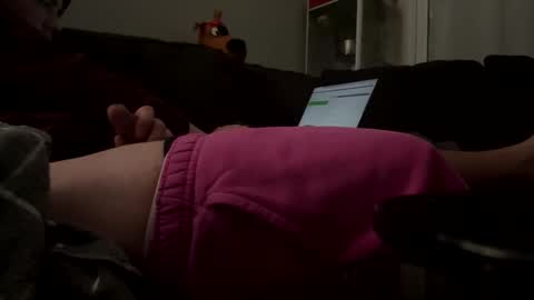 loganthomas21 online show from October 19, 2025, 5:08 am