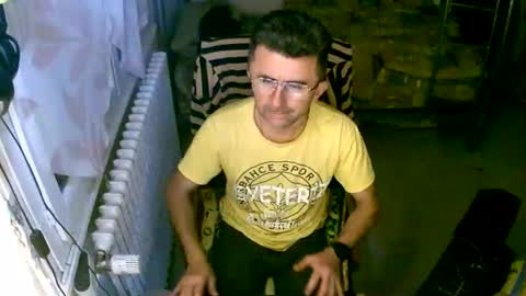 lokoum39 online show from November 16, 2025, 6:24 pm