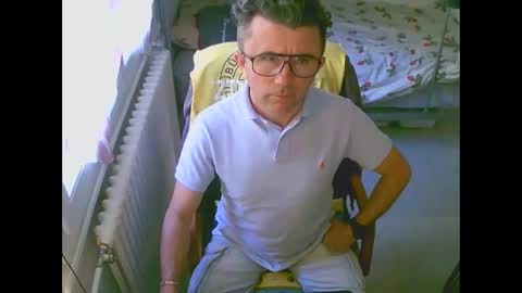 lokoum39 online show from April 27, 2026, 5:33 pm