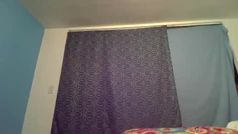 Lola online show from November 8, 2025, 6:24 am