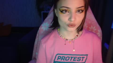 lola online show from January 24, 2025, 6:46 am