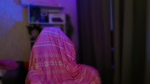 lola online show from November 29, 2025, 7:22 am