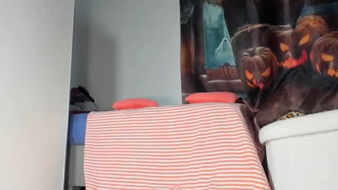 lola_belgium online show from October 13, 2025, 6:13 am