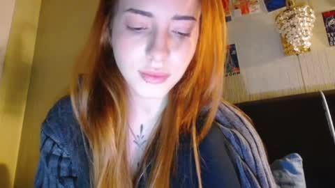 Lola online show from February 24, 2025, 10:58 pm