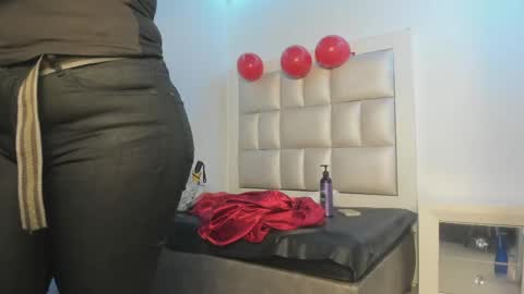 lola_js online show from June 1, 2026, 12:07 pm