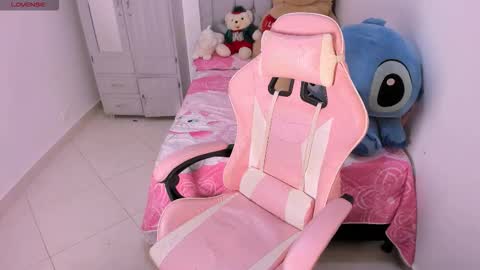 Lola Kamila online show from February 23, 2026, 4:21 am