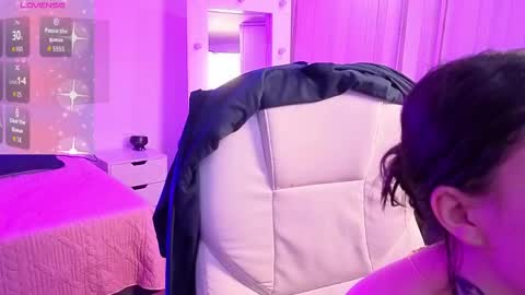 Snapshot of lola_star_ chatting on May 25, 2026, 1:06 pm Lola online show from May 25, 2026, 1:06 pm