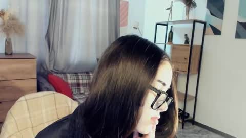 Melina online show from March 1, 2026, 9:11 am