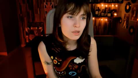 Snapshot of lolaasmus chatting on February 6, 2026, 9:12 am I consider myself the god Loki but life just calls me LOL online show from February 6, 2026, 9:12 am