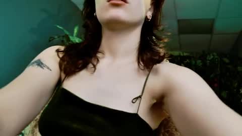 Snapshot of lolaasmus chatting on April 10, 2026, 3:17 pm I consider myself the god Loki but life just calls me LOL online show from April 10, 2026, 3:17 pm