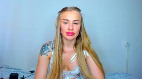 lolabani675452 online show from June 13, 2026, 10:57 am