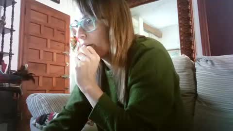 LOLA HUESO y ERIC online show from February 26, 2025, 4:24 pm