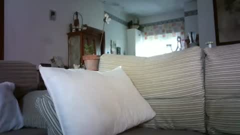 LOLA HUESO y ERIC online show from November 3, 2025, 9:10 am