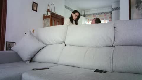 LOLA HUESO y ERIC online show from March 18, 2026, 9:45 am