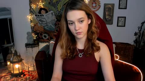 Snapshot of lolalemona chatting on December 7, 2024, 12:35 pm lolalemona online show from December 7, 2024, 12:35 pm