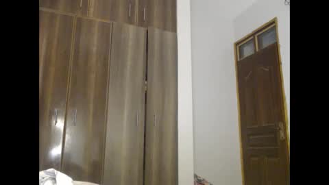 lolamia7 online show from February 26, 2025, 7:53 am