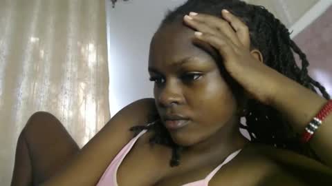 lolamia7 online show from October 14, 2025, 5:08 am