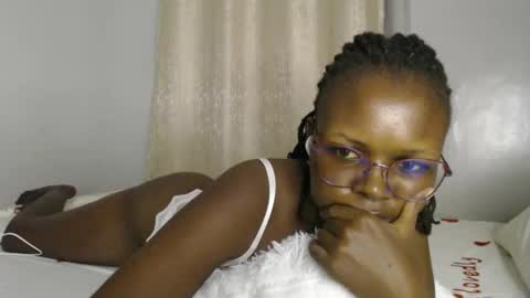 Snapshot of lolamia7 chatting on April 30, 2026, 6:58 pm lolamia7 online show from April 30, 2026, 6:58 pm