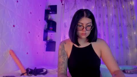 Lola online show from January 10, 2026, 11:45 am