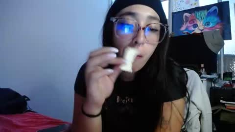 Lolita  online show from February 27, 2025, 2:21 am