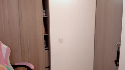 Snapshot of lolly_js_ chatting on February 14, 2025, 2:50 am Lolly online show from February 14, 2025, 2:50 am