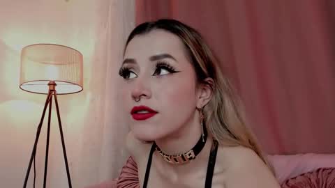 Snapshot of lolly_js_ chatting on November 9, 2025, 5:28 am Lolly online show from November 9, 2025, 5:28 am