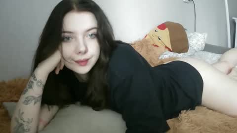 Snapshot of lollylol11 chatting on October 10, 2025, 8:57 am Lilly online show from October 10, 2025, 8:57 am