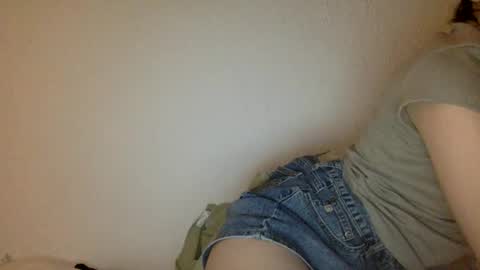 agnes online show from March 7, 2025, 2:46 am