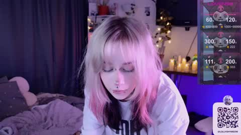 Lolly   online show from December 9, 2024, 1:51 am