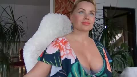 Roxy online show from February 7, 2025, 8:22 am