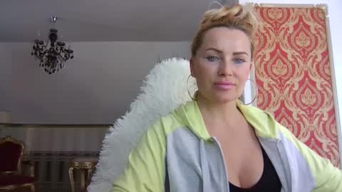 Roxy online show from February 22, 2025, 1:02 pm