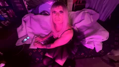 Snapshot of longbeachcd69 chatting on January 10, 2025, 11:54 am longbeachcd69 online show from January 10, 2025, 11:54 am