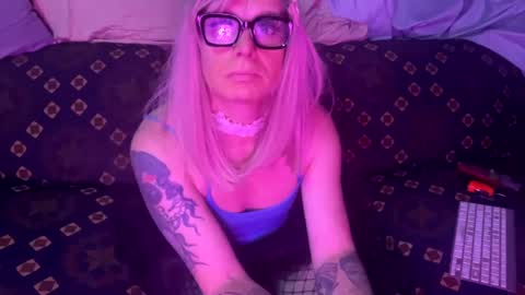 Snapshot of longbeachcd69 chatting on February 11, 2025, 11:32 am longbeachcd69 online show from February 11, 2025, 11:32 am