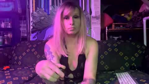 Snapshot of longbeachcd69 chatting on March 11, 2025, 10:18 am longbeachcd69 online show from March 11, 2025, 10:18 am