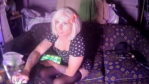 longbeachcd69 online show from November 7, 2025, 9:42 am