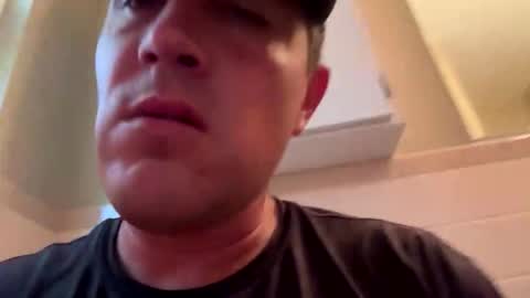 longdick136583483 online show from November 22, 2025, 9:03 pm