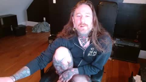 Snapshot of longhair021 chatting on December 20, 2024, 4:46 pm longhair online show from December 20, 2024, 4:46 pm