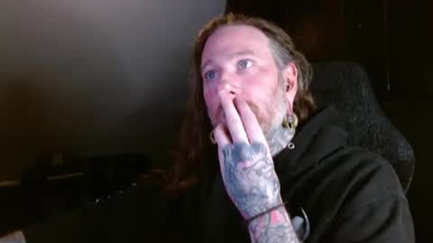 Snapshot of longhair021 chatting on February 2, 2025, 11:32 pm longhair online show from February 2, 2025, 11:32 pm