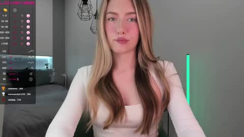 Snapshot of longoriaeva chatting on December 22, 2024, 5:32 pm Eva online show from December 22, 2024, 5:32 pm