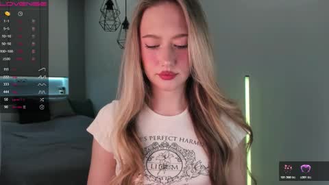 Snapshot of longoriaeva chatting on February 10, 2026, 11:58 am Eva online show from February 10, 2026, 11:58 am