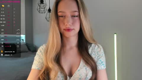 Snapshot of longoriaeva chatting on March 20, 2026, 2:33 pm Eva online show from March 20, 2026, 2:33 pm