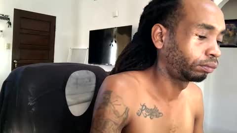 longshaft_ online show from November 17, 2025, 1:50 pm