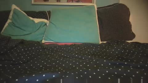 longwet1 online show from February 14, 2025, 10:14 pm