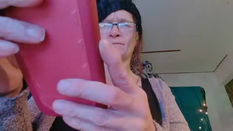 Londoncashmere69  online show from December 8, 2024, 9:52 pm