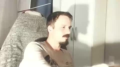 Lucas online show from November 18, 2025, 2:54 pm