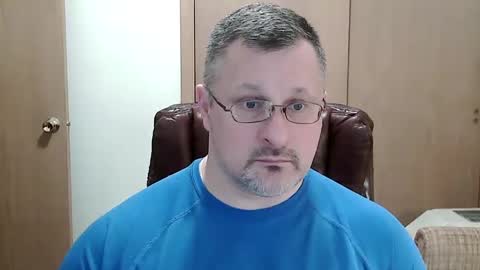 Snapshot of lookin75 chatting on March 1, 2025, 4:47 am lookin75 online show from March 1, 2025, 4:47 am