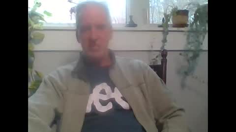 Snapshot of lookingforanopening chatting on December 16, 2025, 3:39 pm lookingforanopening online show from December 16, 2025, 3:39 pm