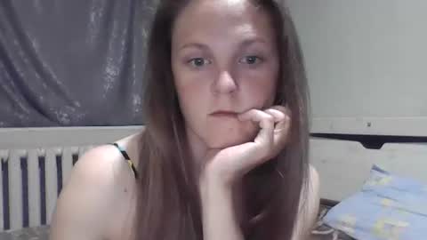 Lora online show from June 7, 2026, 9:18 pm