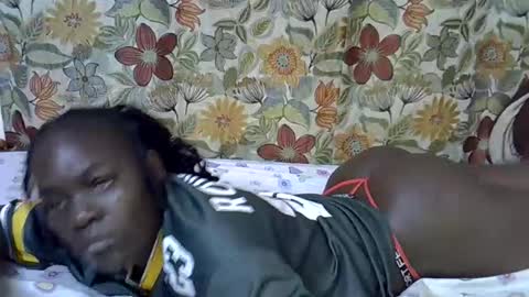 lora_amor online show from June 5, 2026, 12:50 am